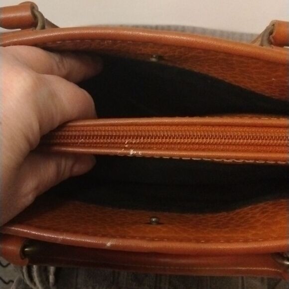 Esprit - Picture 6 of 9